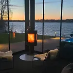 Riverside With Sauna And Jacuzzi * Rovaniemi