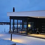 Riverside With Sauna And Jacuzzi Rovaniemi