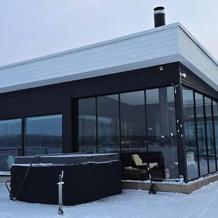 Villa Riverside With Sauna And Jacuzzi