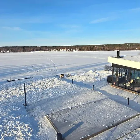 Villa Riverside With Sauna And Jacuzzi