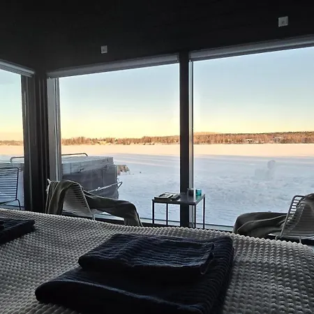 Riverside With Sauna And Jacuzzi Willa *