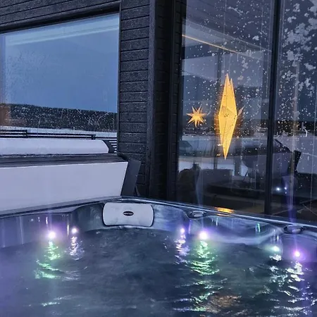 Вилла Riverside With Sauna And Jacuzzi Рованиеми
