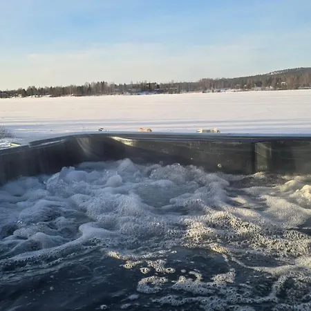 Вилла Riverside With Sauna And Jacuzzi