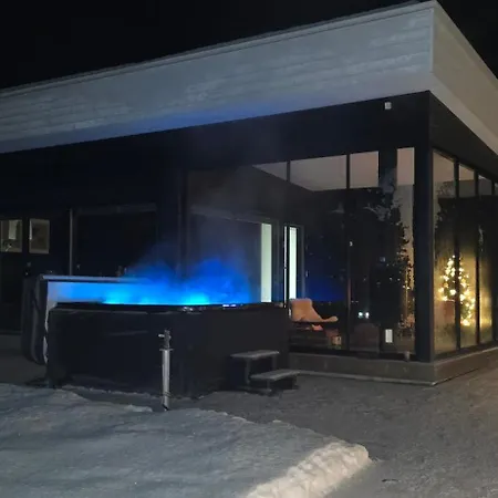 Villa Riverside With Sauna And Jacuzzi Rovaniemi