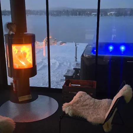 Villa Riverside With Sauna And Jacuzzi