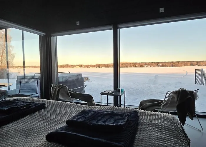 Riverside With Sauna And Jacuzzi Villa *