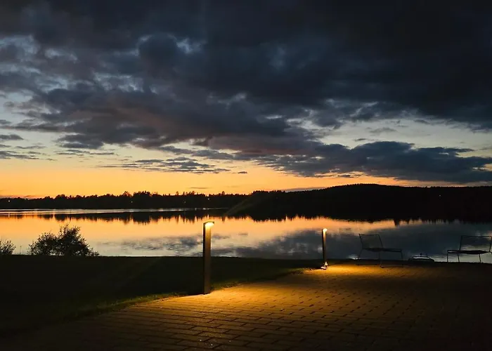 Villa Riverside With Sauna And Jacuzzi